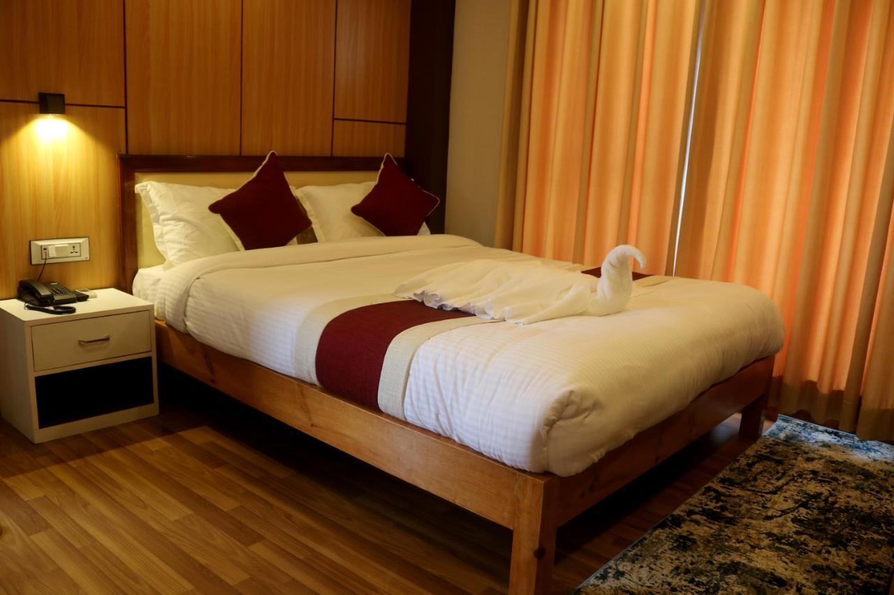 Hotel Family Ties Pvt. Ltd. Katmandu Kültér fotó